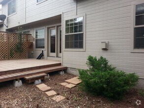 Building Photo - COMING SOON! 3 Bedroom Townhome in The Tow...
