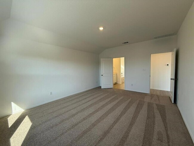 Building Photo - 263 Magalia Ln
