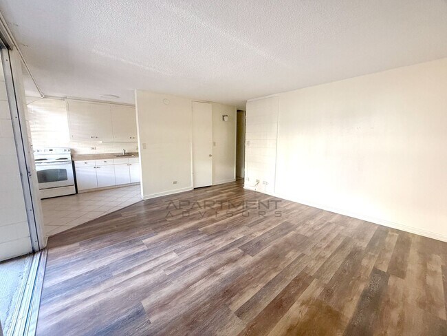 Building Photo - *PLEASE VIEW FULL AD FOR DETAILS* CONVENIENT & PRIVATE | 2 BED / 1 BATH / 1 PKG | CLOSE TO ALA MO...