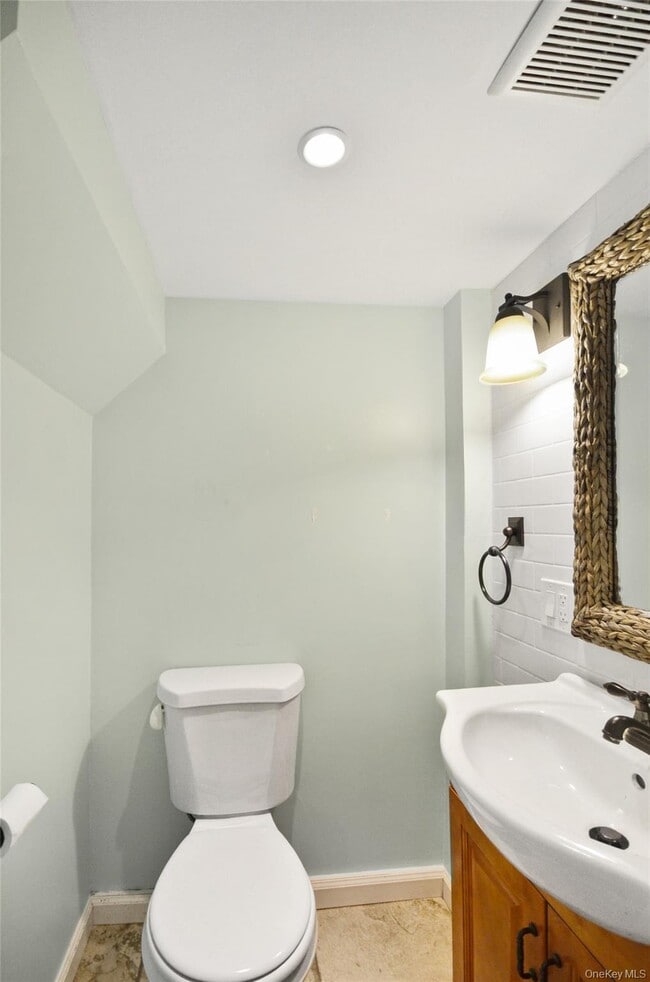 Building Photo - 29 S Eckar St