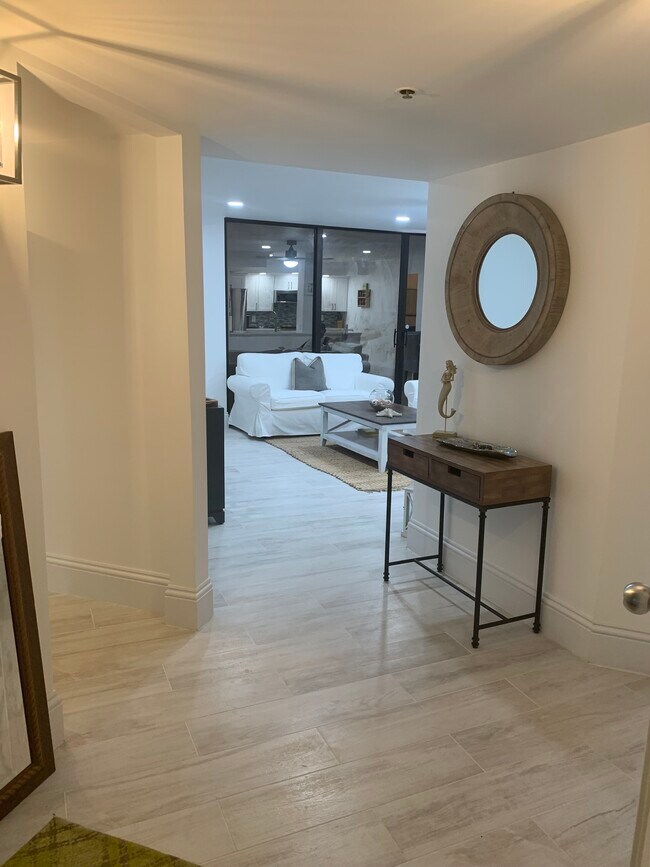 Building Photo - 600 Ocean Dr