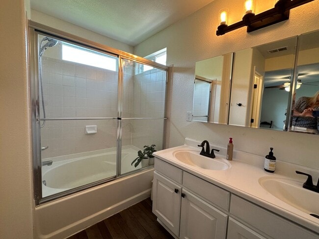 Building Photo - Open floor plan and backs to Open Space! 4...