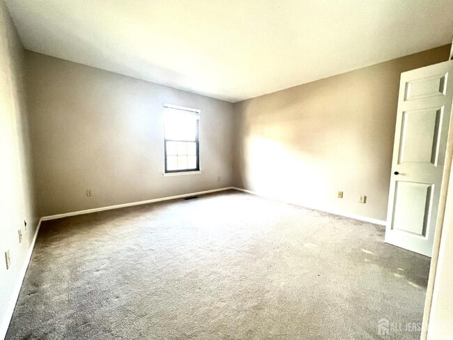 Building Photo - 111 Longfield Ct