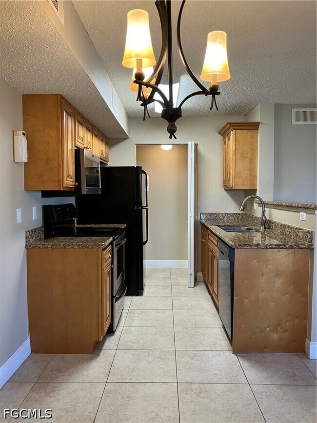 Building Photo - 12540 Equestrian Cir