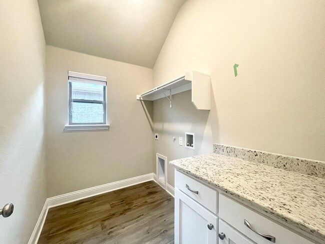 Building Photo - 3002 Pronghorn Dr