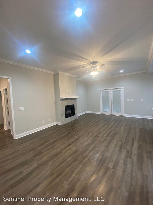 Building Photo - 3 br, 2 bath House - 211 Lasso Drive