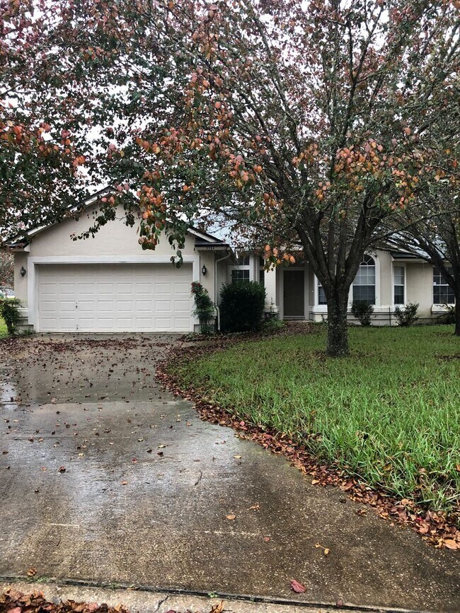Building Photo - Cute Spacious Westside Home