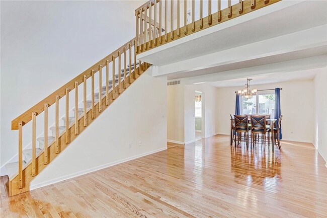 Building Photo - 1285 Courtney Dr