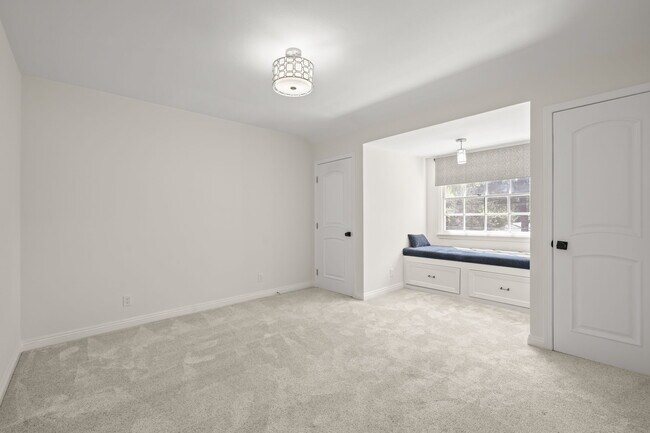 Building Photo - 15473 Lemay St