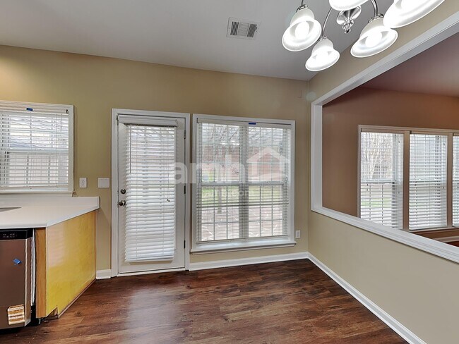 Building Photo - 5715 Oxborough Way