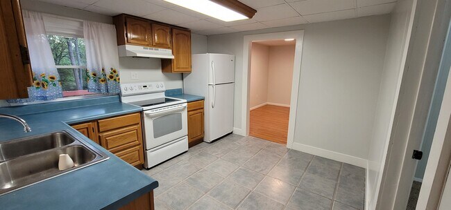 Building Photo - 281 Acre Ave