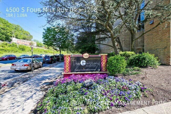 Building Photo - 4500 S Four Mile Run Dr