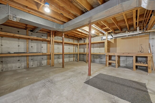 Building Photo - 134 Valley Rd