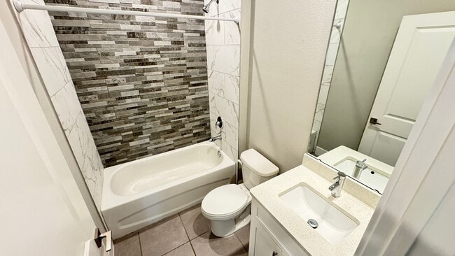 Building Photo - Beautiful 4 Br/2 Ba Home in Poinciana!!