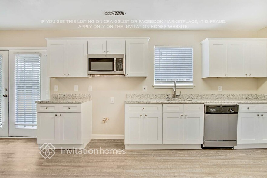 Building Photo - 7330 Cherry Laurel Dr