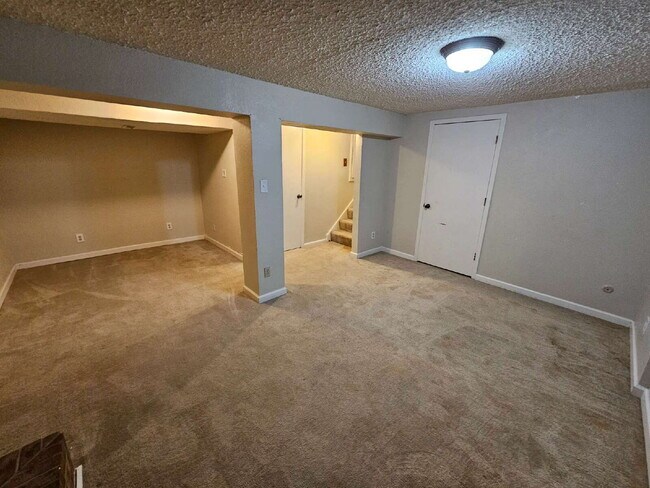 Building Photo - Charming 3-bedroom, 2-bathroom home