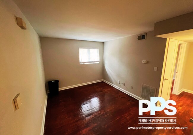 Building Photo - 221 Lampkin St NE