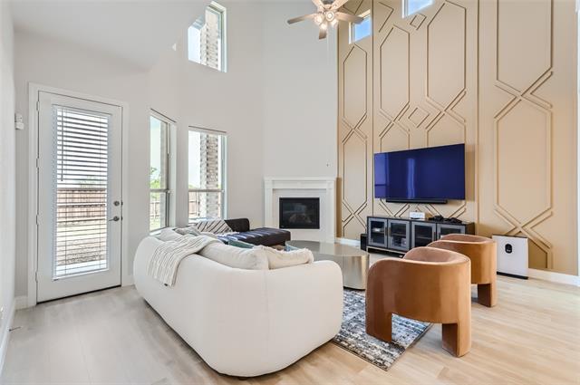 Building Photo - 440 Desert Willow Dr