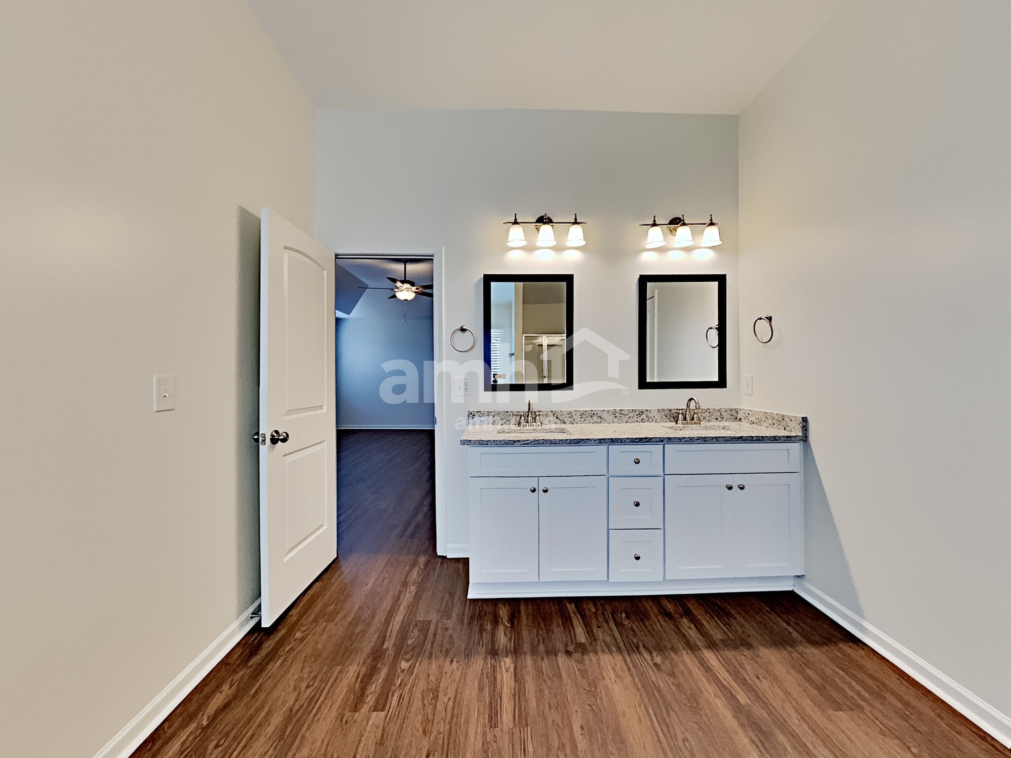 Building Photo - 3145 Yachet Ct SW