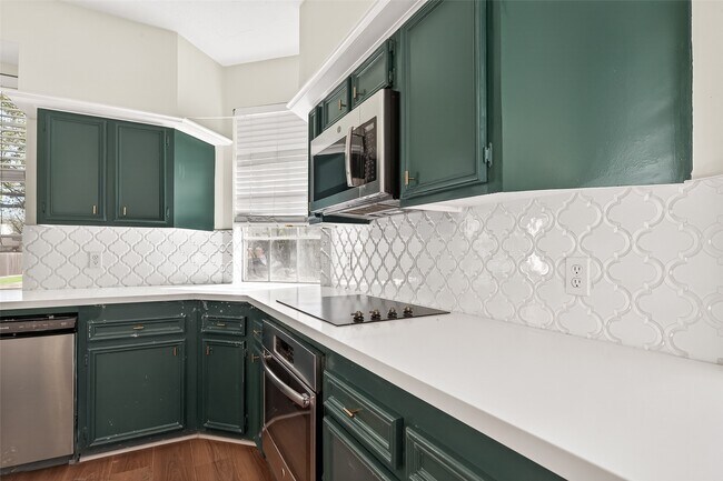 Building Photo - 16410 Fondren Grove Dr