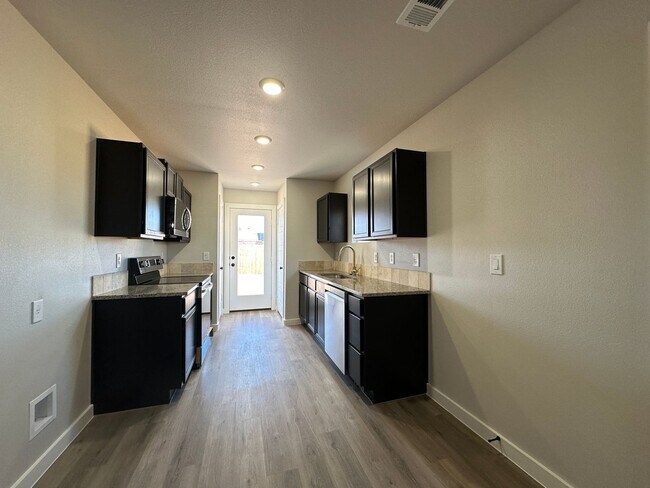 Building Photo - Charming Home in North Lubbock!
