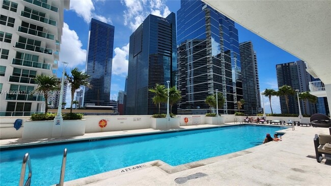 Building Photo - 1200 Brickell Bay Dr
