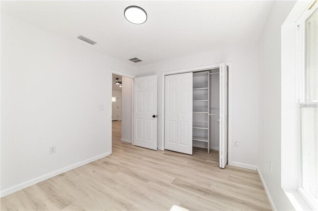 Building Photo - 15388 SW 26th Pl