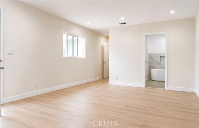 Building Photo - 8412 Noble Ave