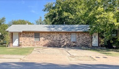 Building Photo - 1506 N W S Young Dr