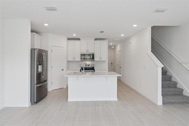 Building Photo - 16403 Bird of Paradise Ave