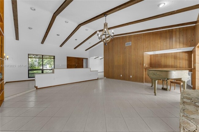 Building Photo - 15305 SW 74th Ct