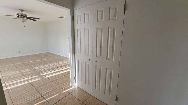 Building Photo - 3 Bedroom Pool Home in North Port  - MOVE ...