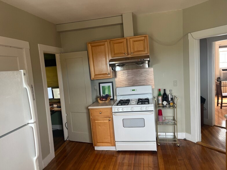 Building Photo - 15 Parkton Rd