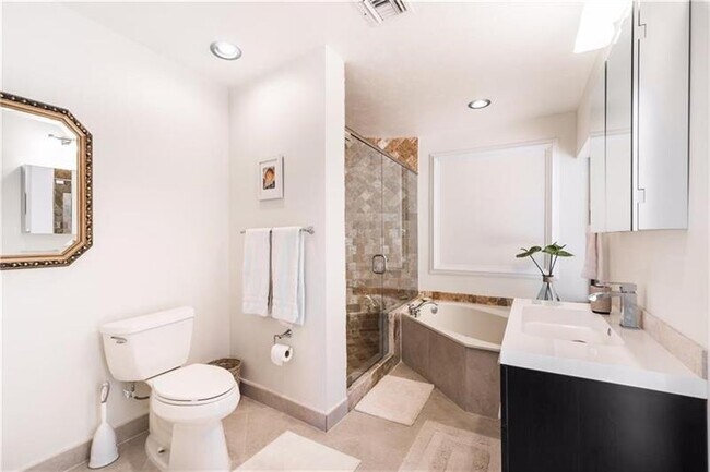 Building Photo - 3720 Coral Hills Dr