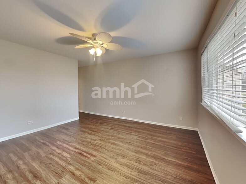 Building Photo - 621 Arbor Cir