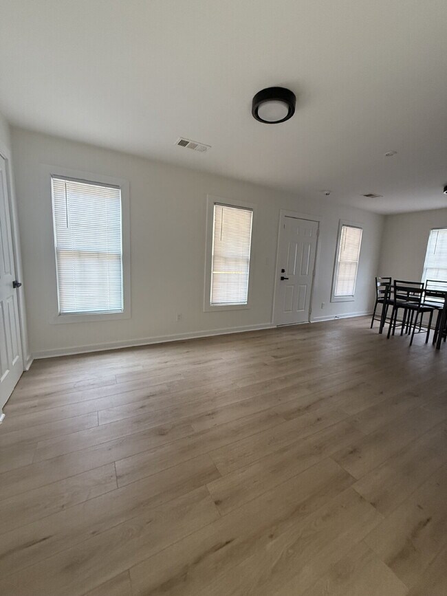 Building Photo - SECTION 8 WELCOME - "Charming and Spacious...