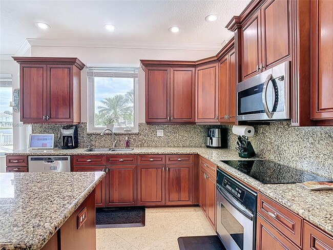 Building Photo - 4973 SW 158th Way