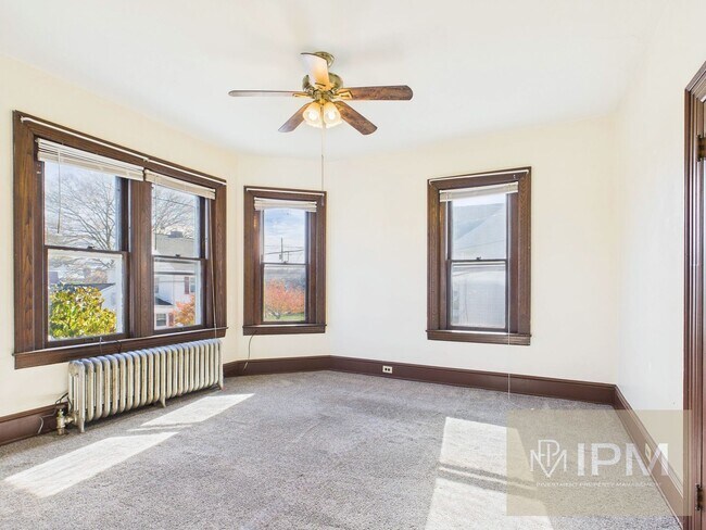 Building Photo - 24 N Main St