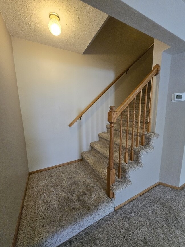 Building Photo - 2521 S 40th St