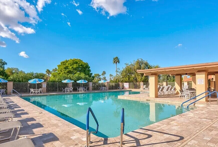 Building Photo - 1032 Leisure World