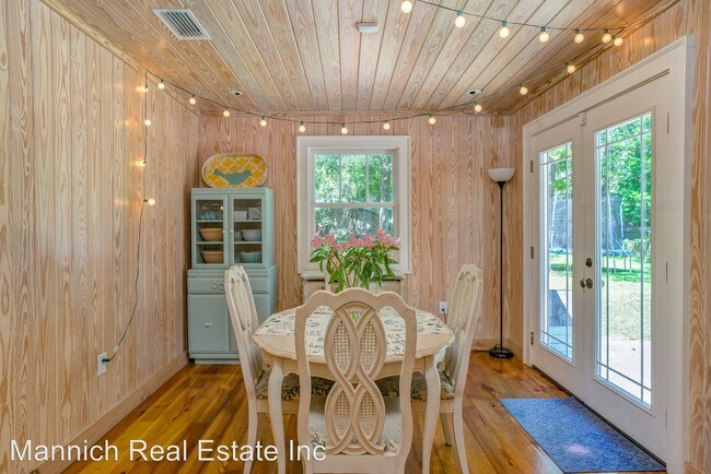 Building Photo - 3 br, 2 bath House - 104 Mershon St.