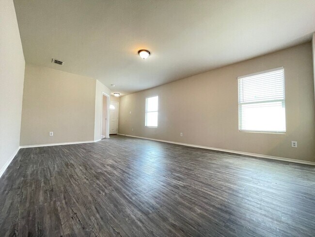 Building Photo - 4/2/2 Burleson ISD