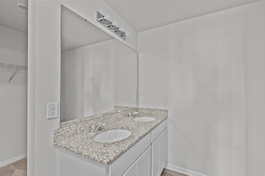 Building Photo - 1400 Centipede Dr