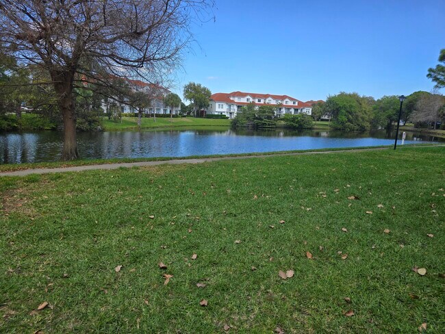 Building Photo - 1215 Crystal Way