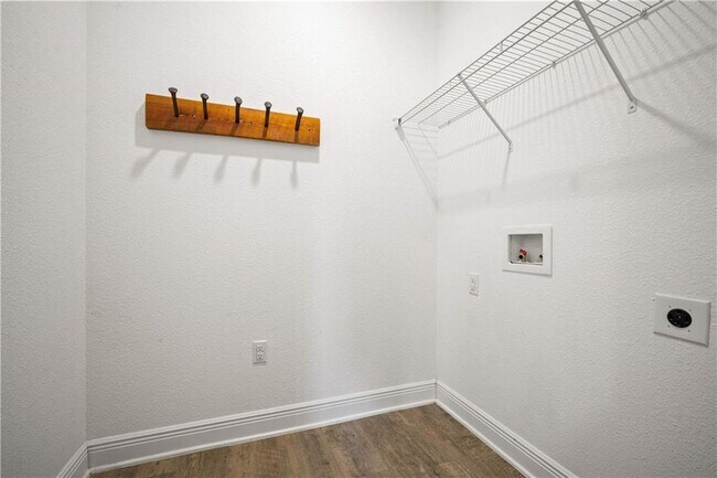 Building Photo - 13137 Cavalier St