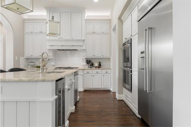 Building Photo - 640 Creekway Dr