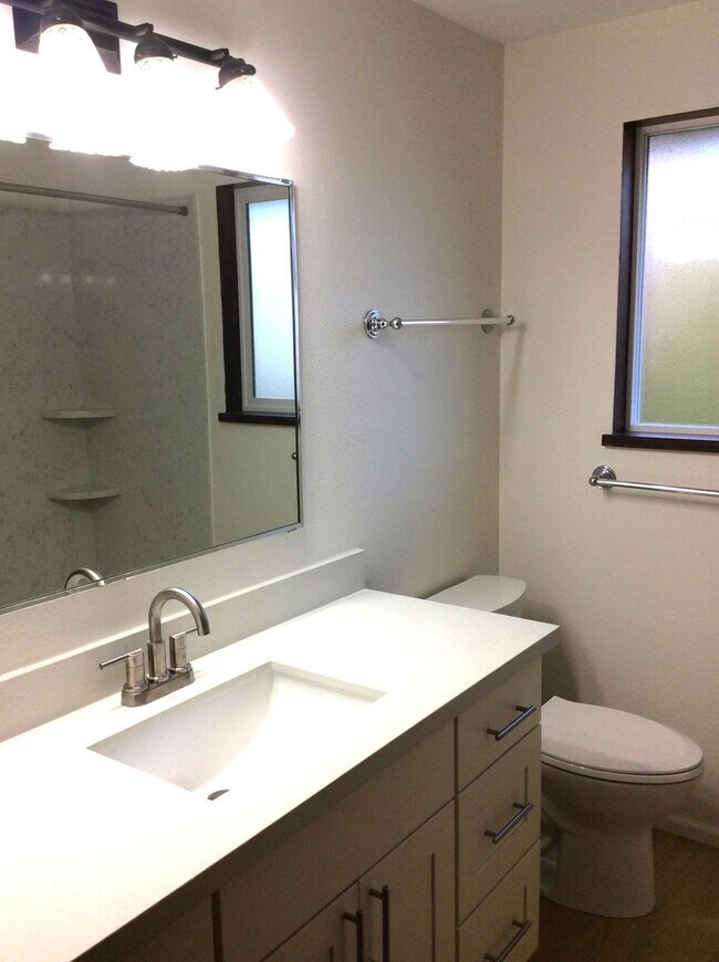 Building Photo - Kemper