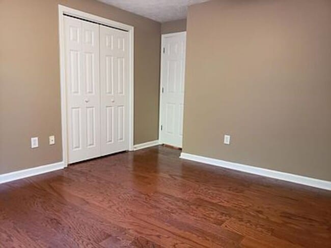 Building Photo - 2405 Leeward Ct