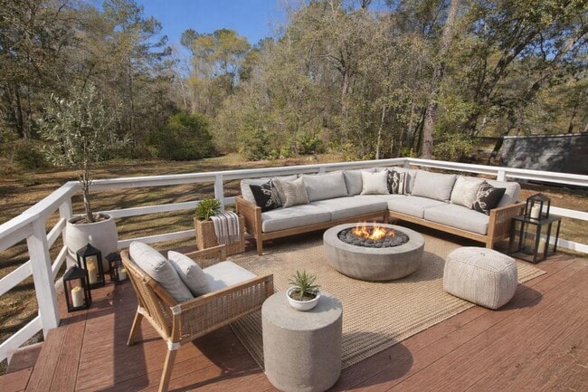 Building Photo - 2620 Indigo Ave