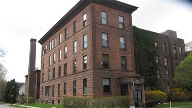 Building Photo - 775 Park Ave